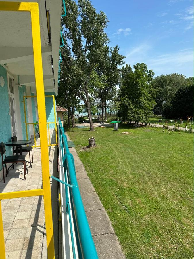 Lelle Beach Club Balatonlelle Luaran gambar